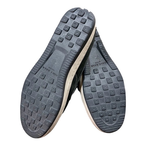 COLE HAAN GRAND, MENS BLACK LEATHER LOAFERS. DETAILED STITCHING. SIZE 8 1/2M main image 6
